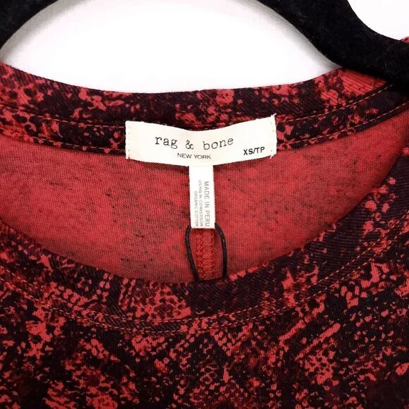 Rag & Bone Tshirt All Over Snake Print Red Organic Cotton Size XS Short Sleeve - Picture 10 of 12